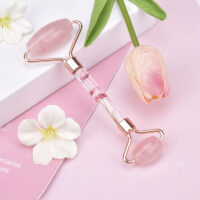 የፊት ውበት መጠበቂያ እና ማሳጅ for Habesha women  Jade Roller እና Gua Sha - (2-Piece Rose Quartz Beauty Facial Roller Set)